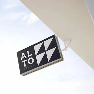 Alto House Faro, Al De Assinatura Modernista Gæstehus