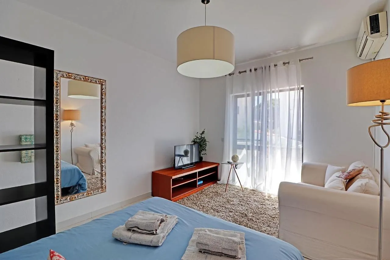 Faro Airport Flats By Homing Apartment