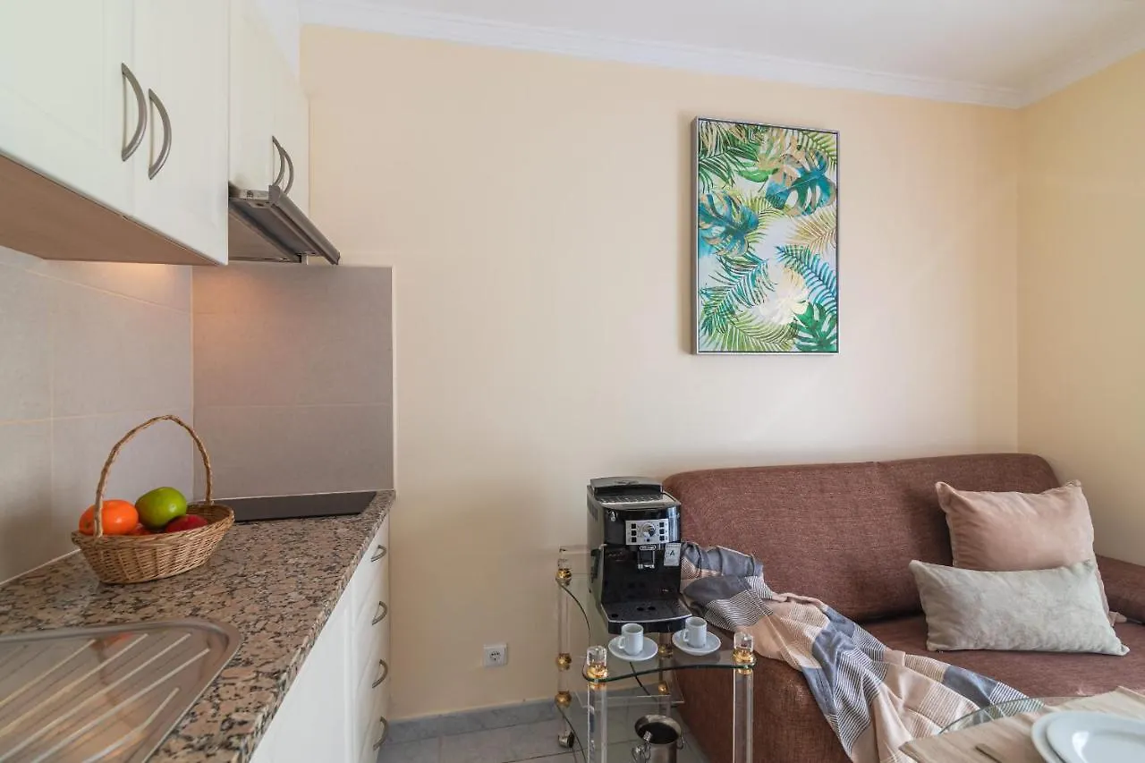 Faro Airport Flats By Homing Apartment